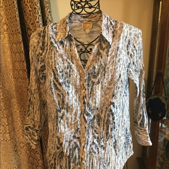 Beautiful long sleeve top by JM collection - Picture 6 of 7